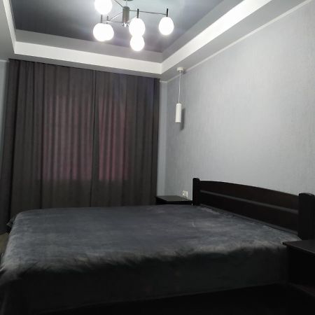 2Rooms Apartment - 181 Gogol Street Zaporizhia Bagian luar foto
