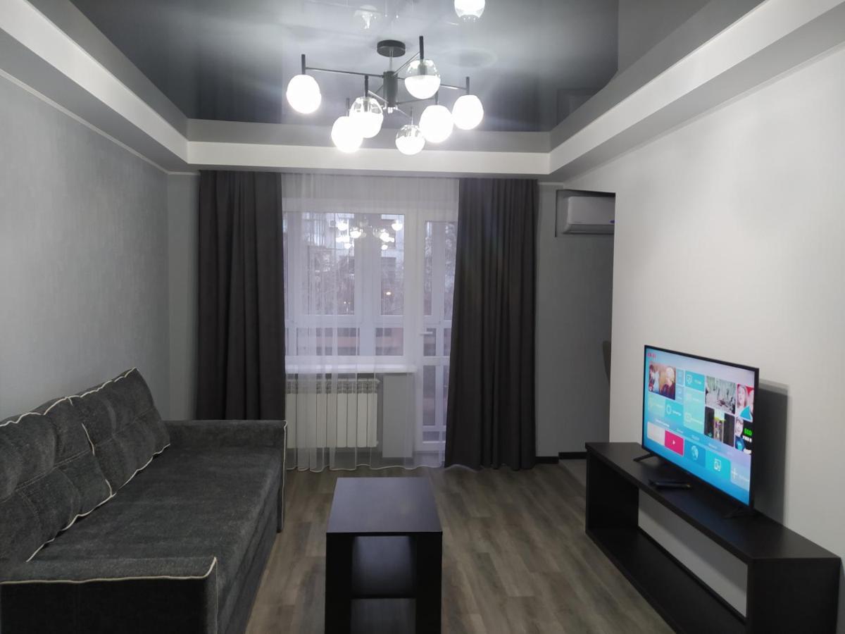 2Rooms Apartment - 181 Gogol Street Zaporizhia Bagian luar foto