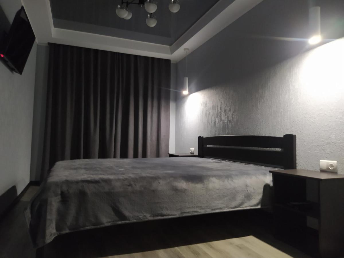 2Rooms Apartment - 181 Gogol Street Zaporizhia Bagian luar foto